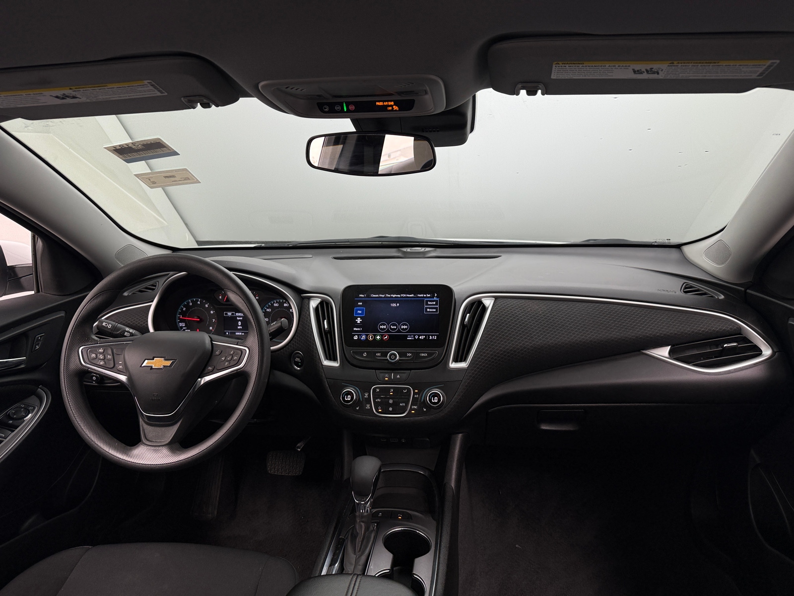 Thumbnail: 2024 Chevrolet Malibu - 3