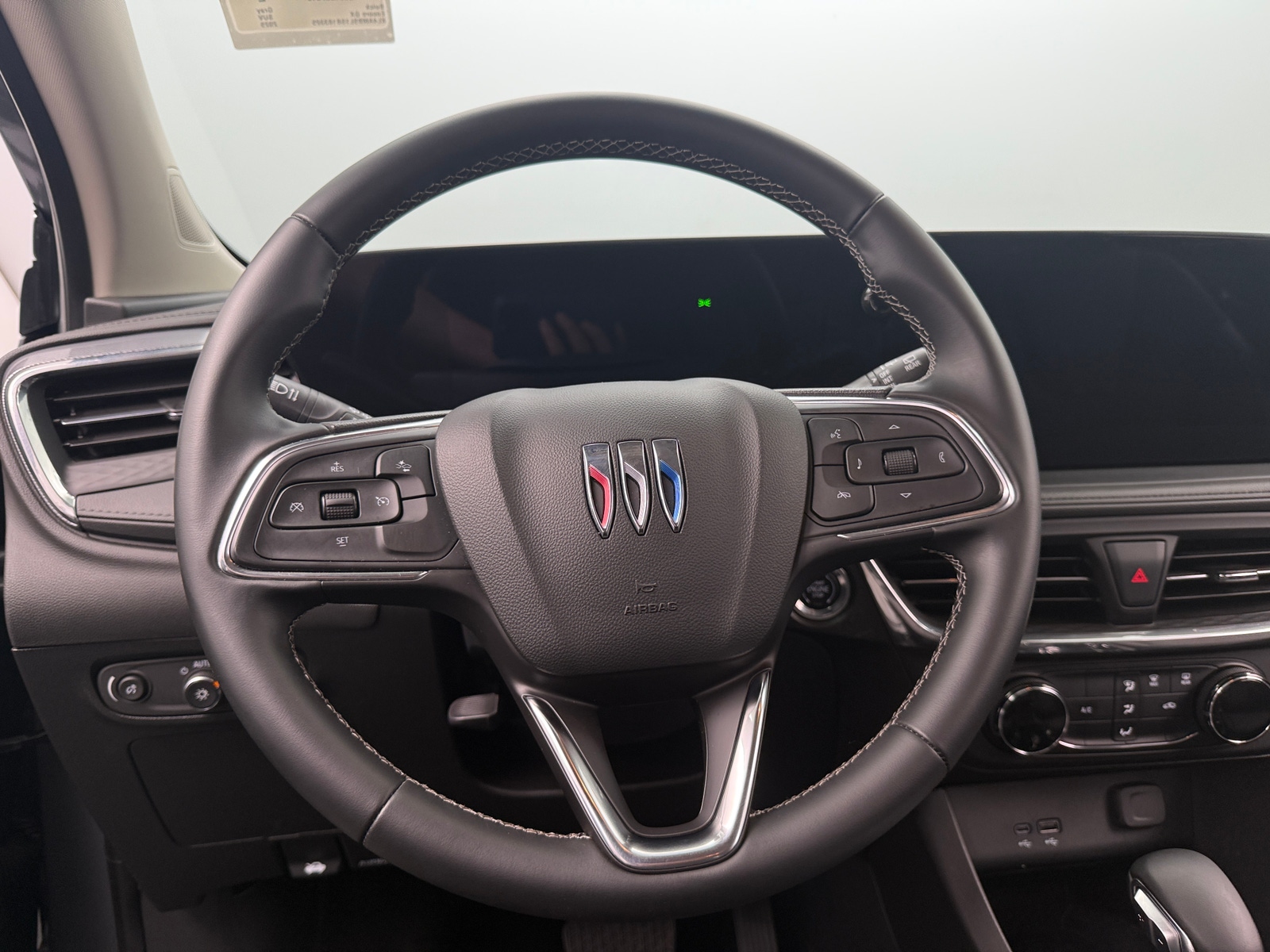 Thumbnail: 2025 Buick Encore GX - 5