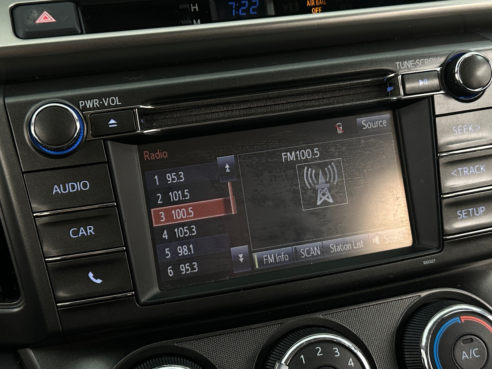 Thumbnail: 2014 Toyota RAV4 - 4