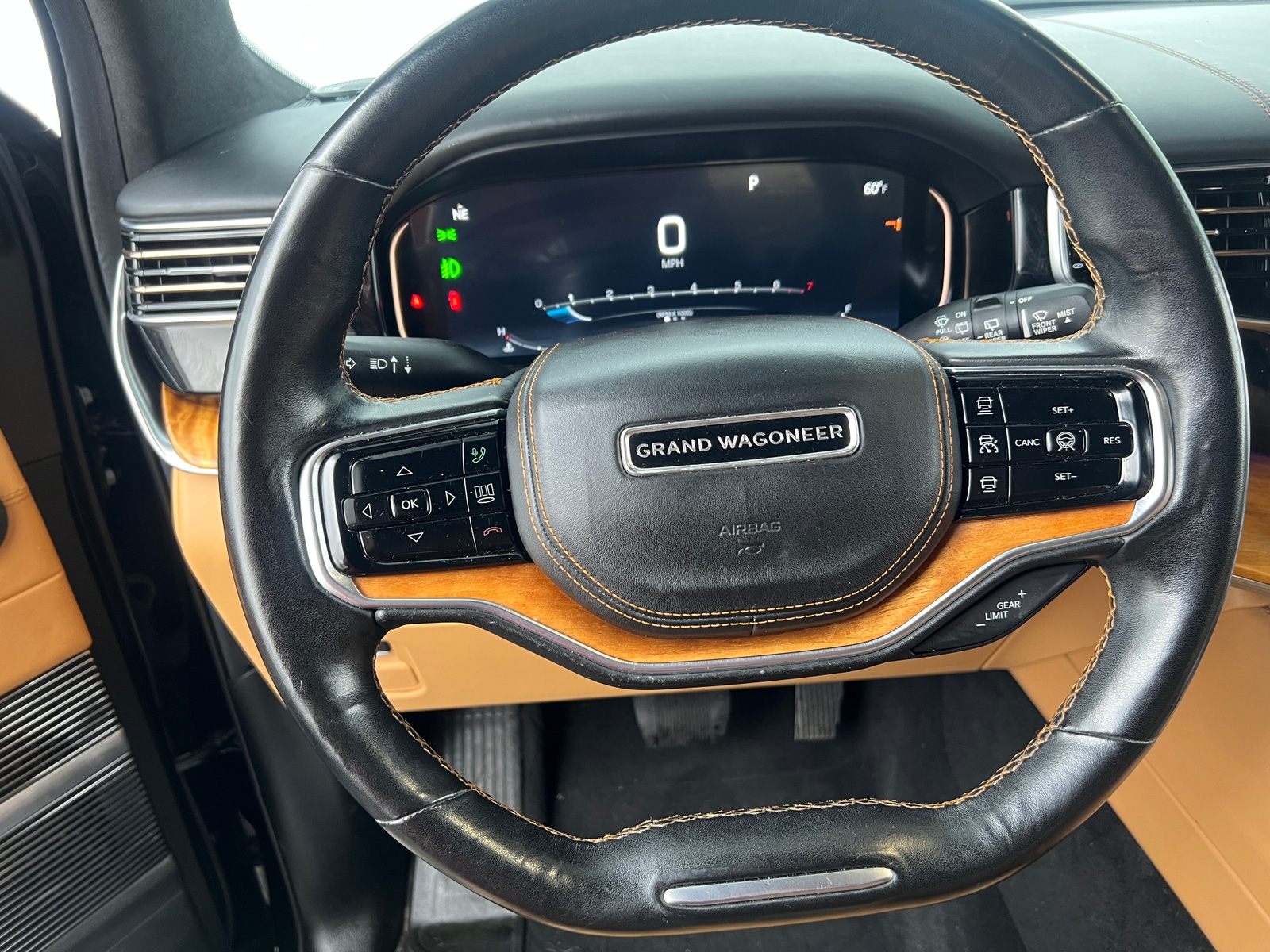 Thumbnail: 2022 Jeep Grand Wagoneer - 4