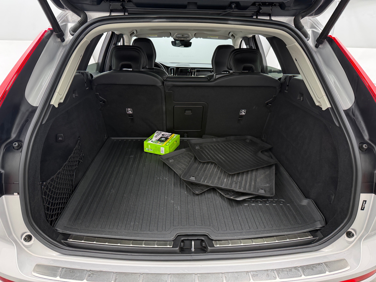 Thumbnail: 2022 Volvo XC60 - 6