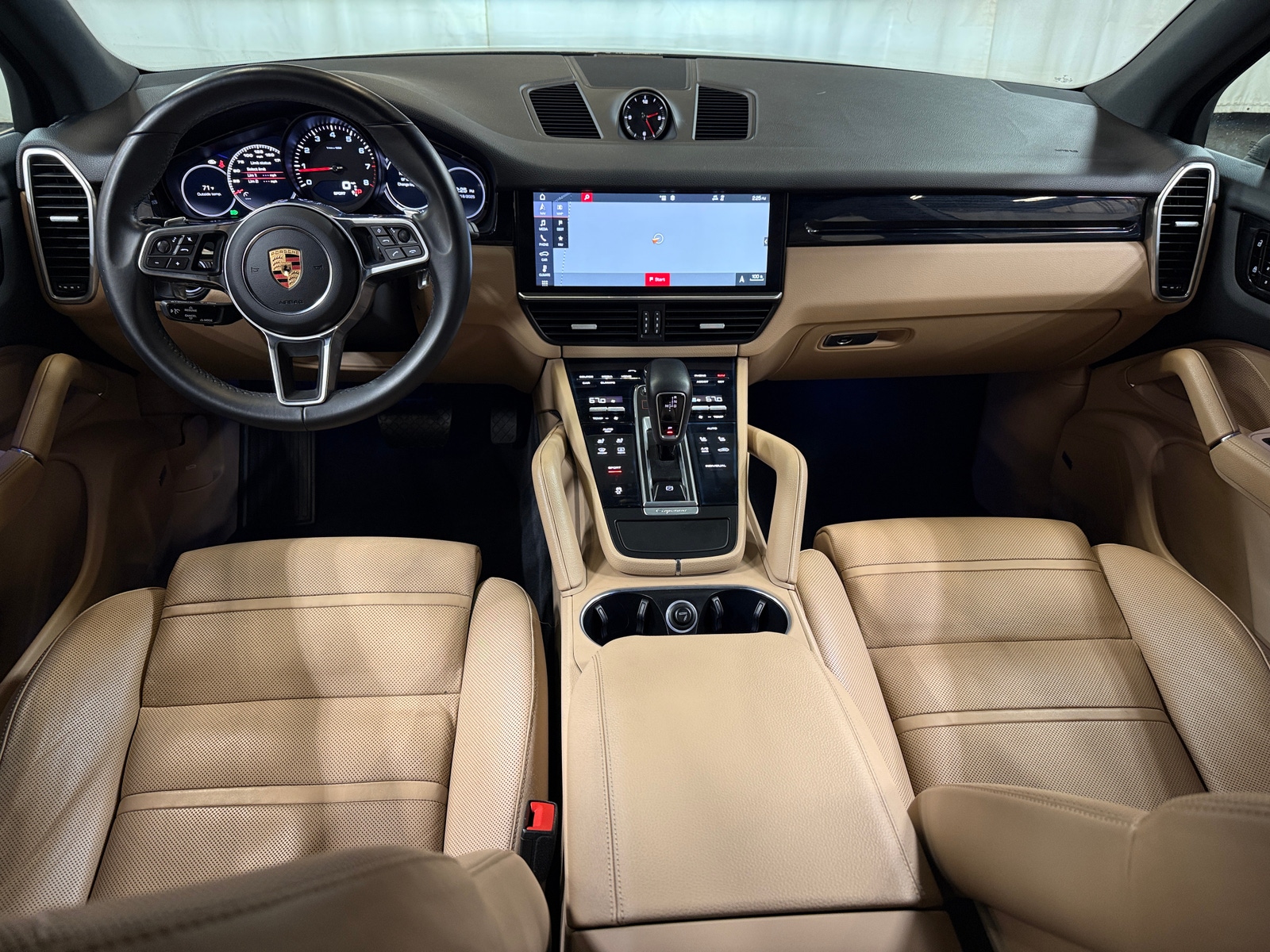 Thumbnail: 2019 Porsche Cayenne - 2