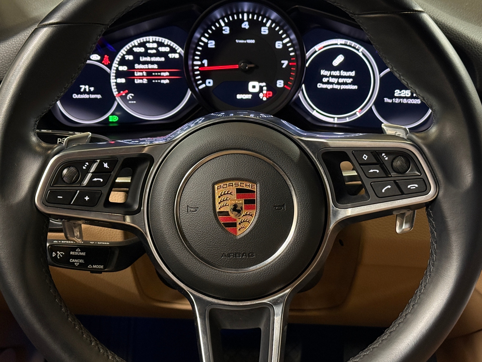 Thumbnail: 2019 Porsche Cayenne - 4