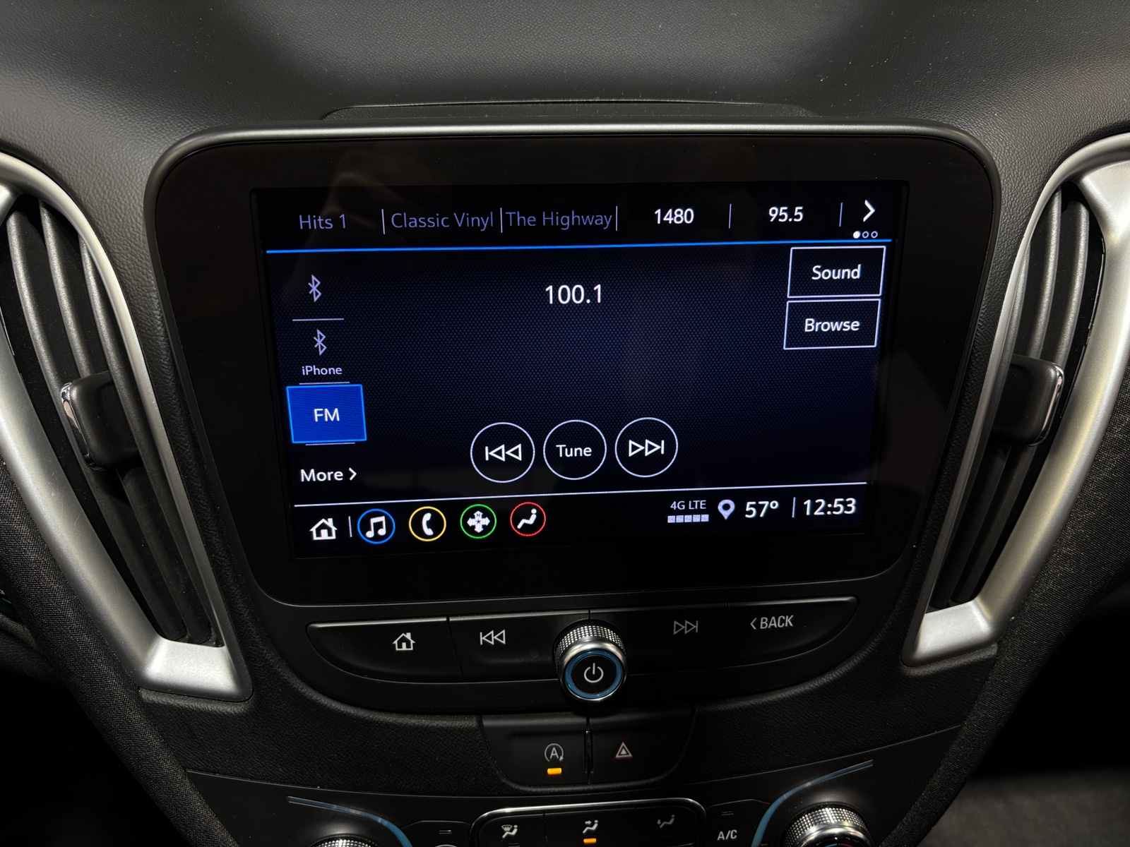 Thumbnail: 2024 Chevrolet Malibu - 4