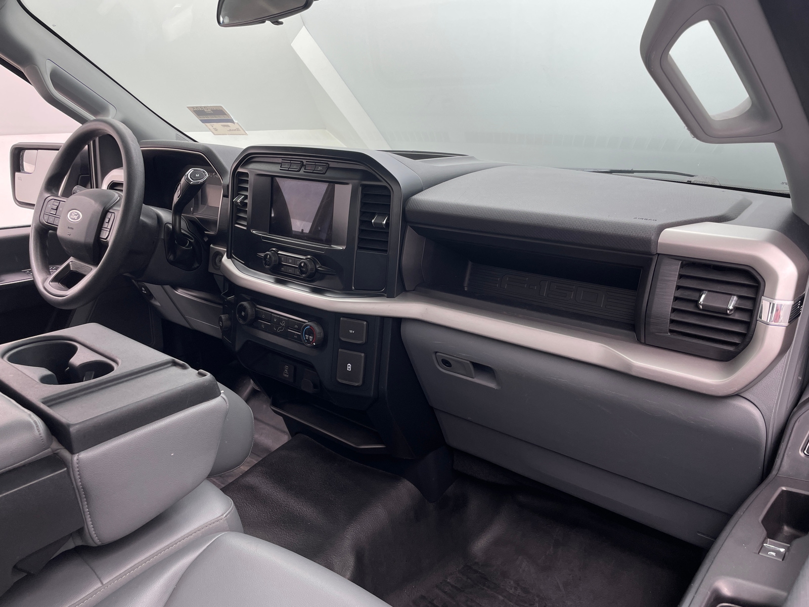 Thumbnail: 2022 Ford Econoline - 3