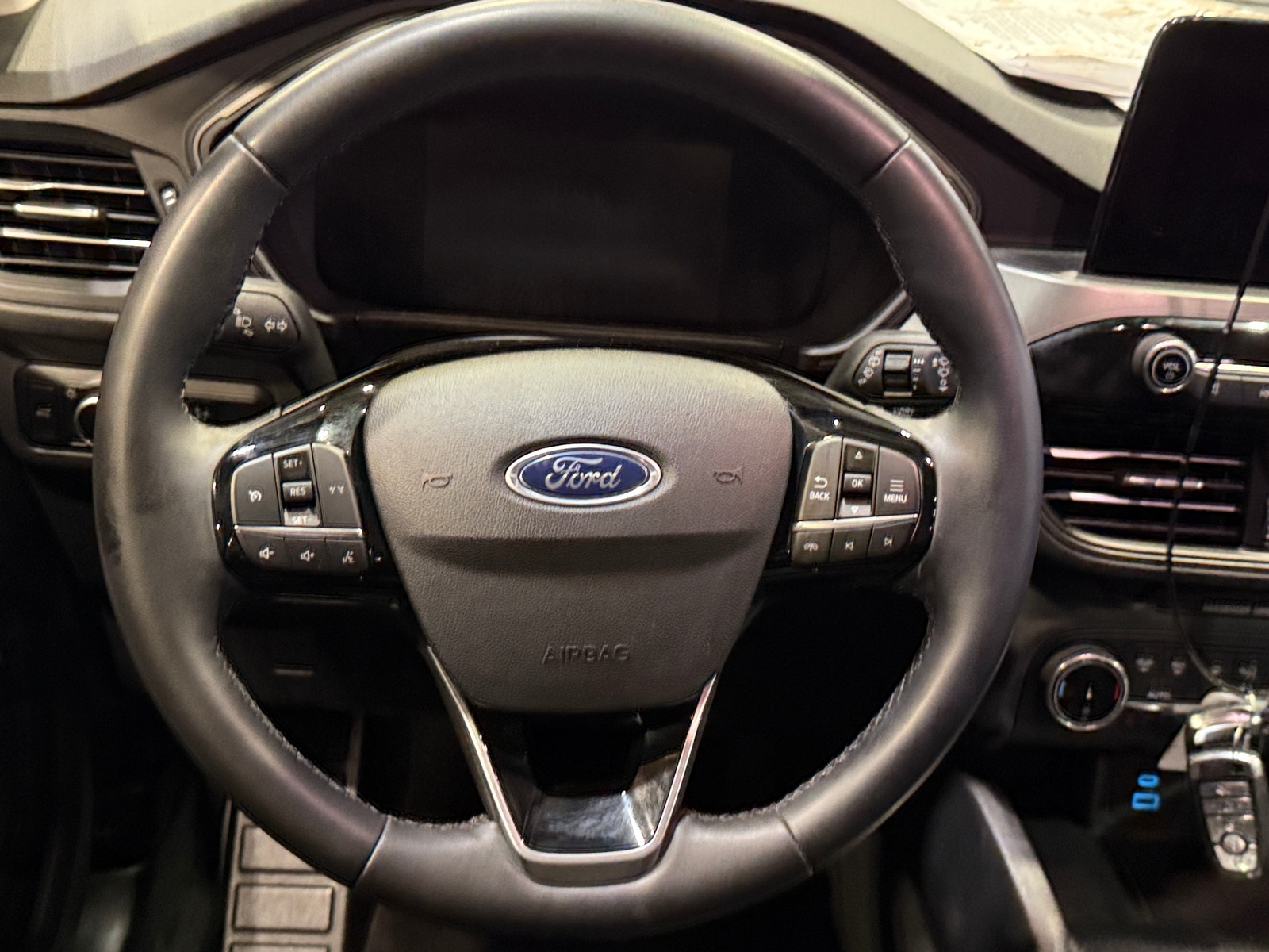 Thumbnail: 2023 Ford Escape - 5