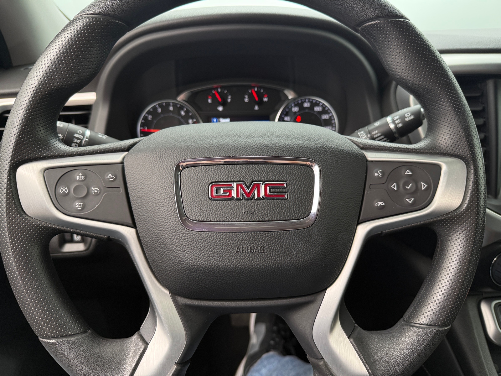 Thumbnail: 2023 GMC Acadia - 5