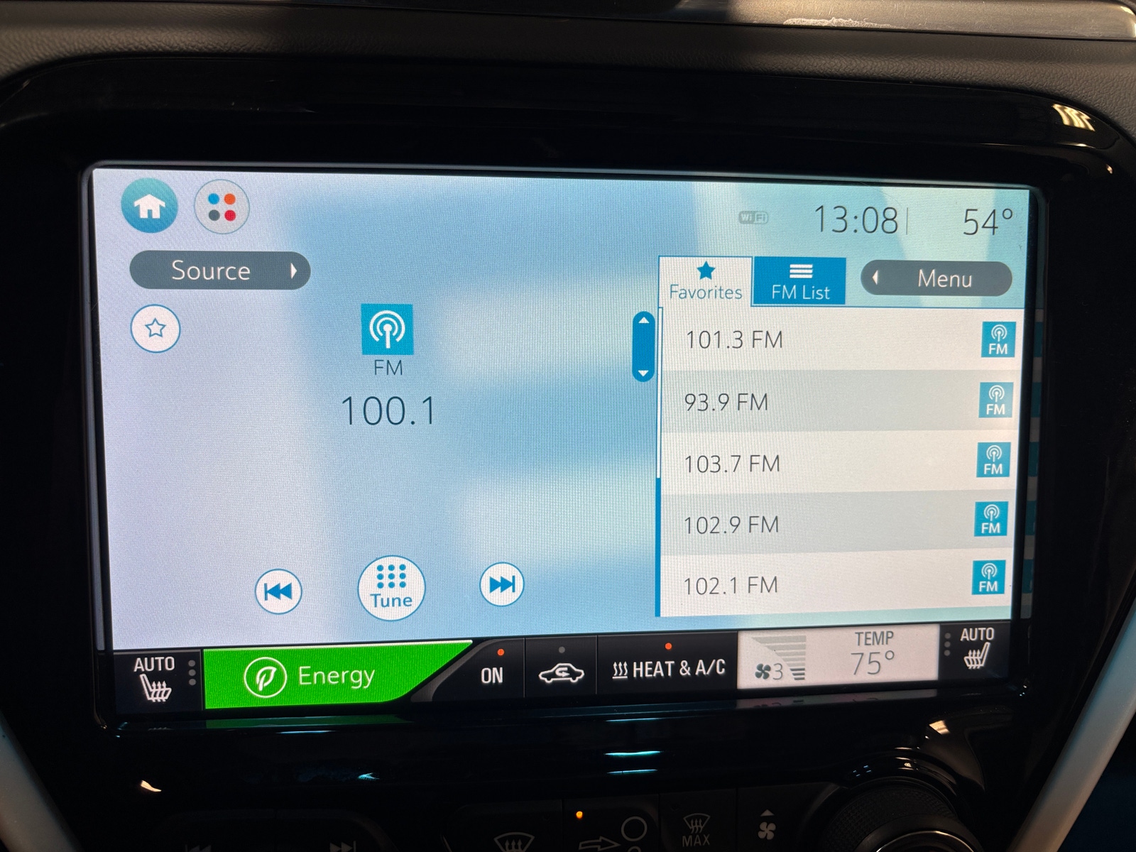 Thumbnail: 2017 Chevrolet Bolt EV - 3