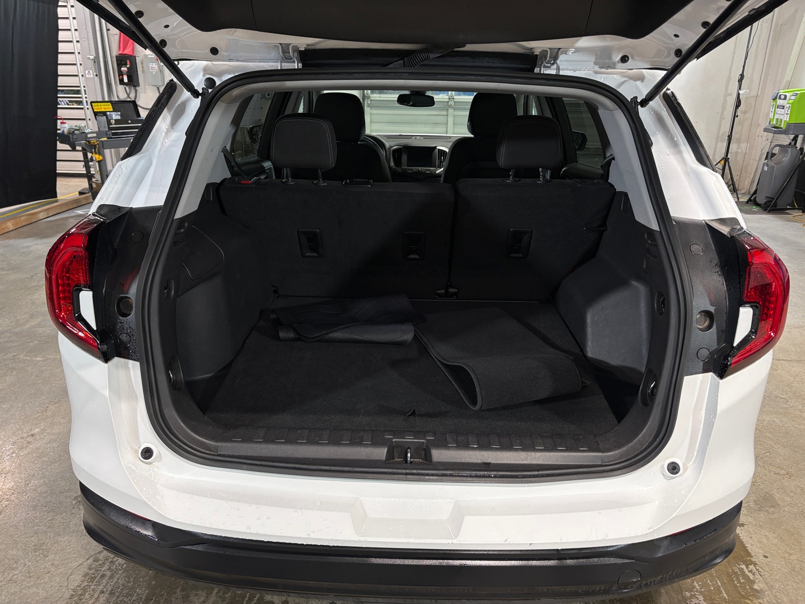 Thumbnail: 2024 GMC Terrain - 7