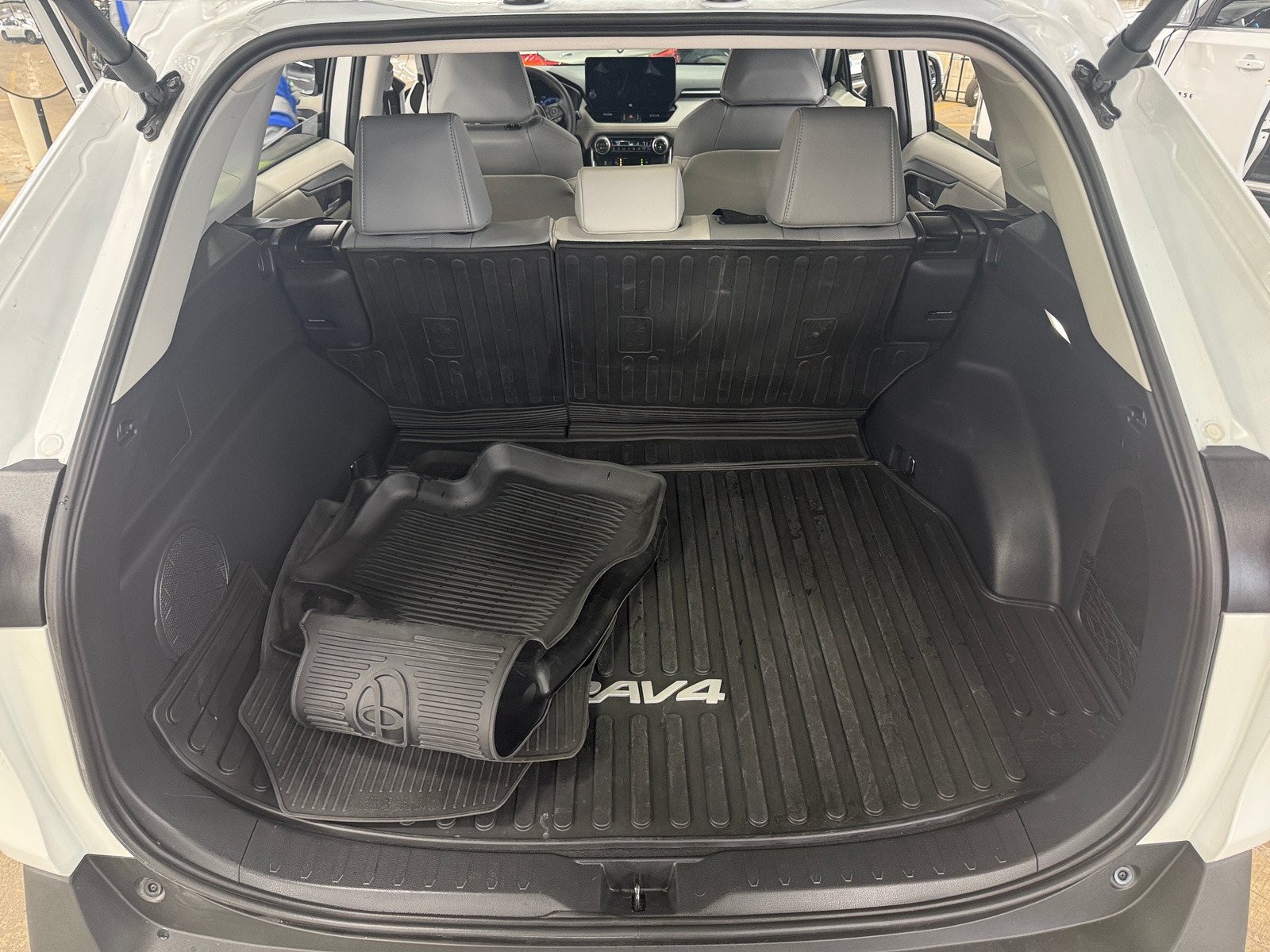 Thumbnail: 2024 Toyota RAV4 - 6