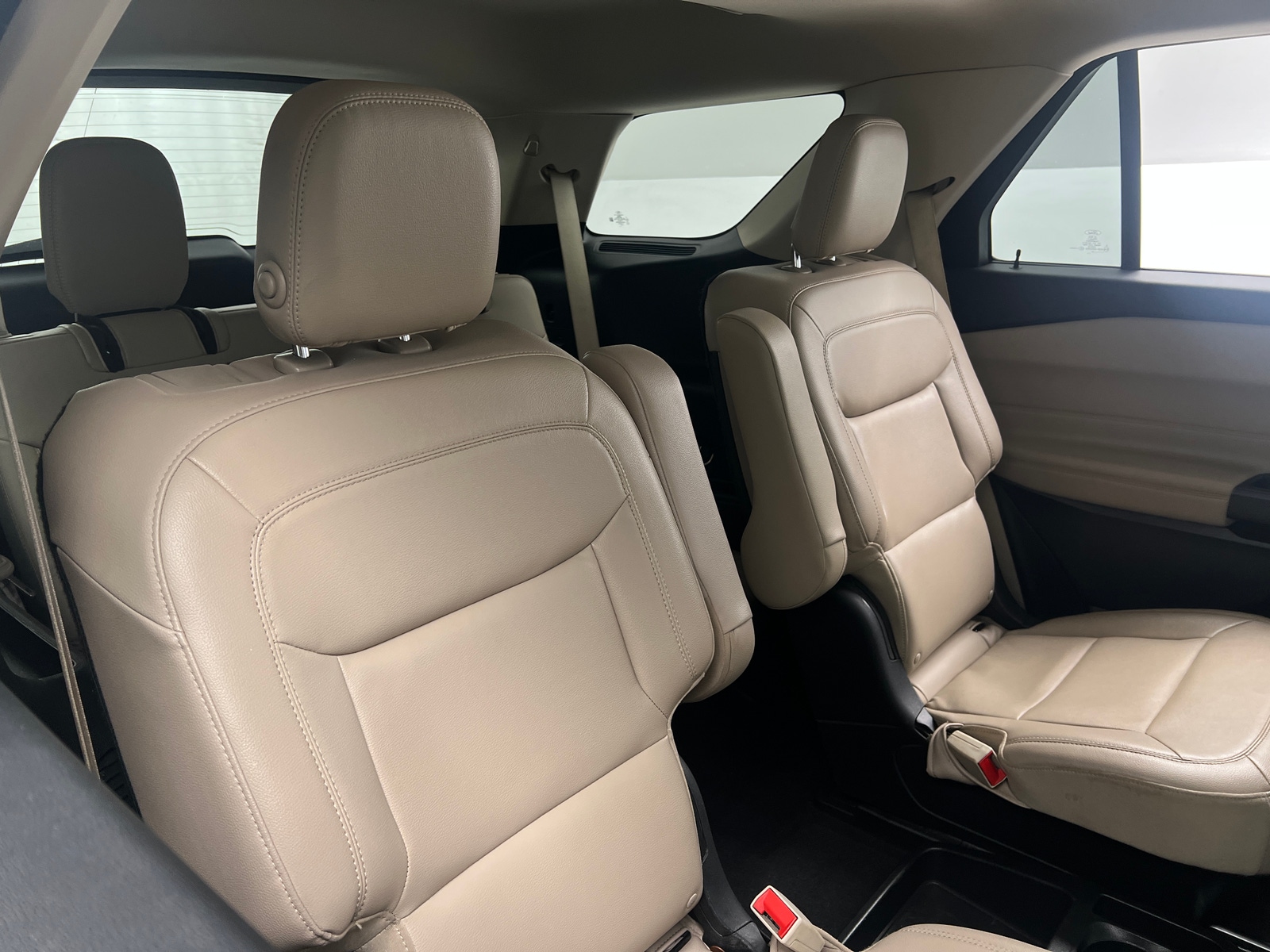 Thumbnail: 2020 Ford Explorer - 5