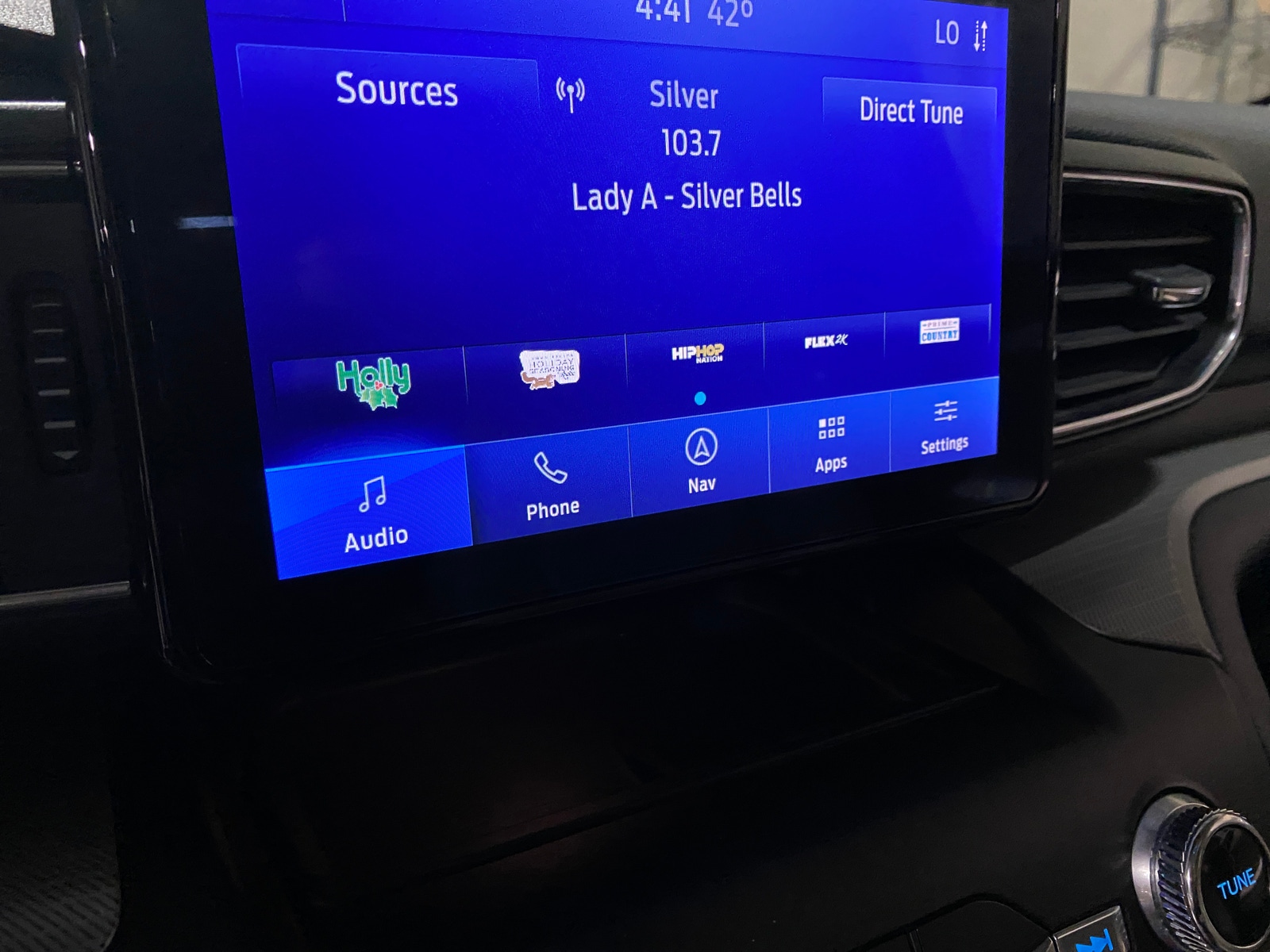 Thumbnail: 2020 Ford Explorer - 3