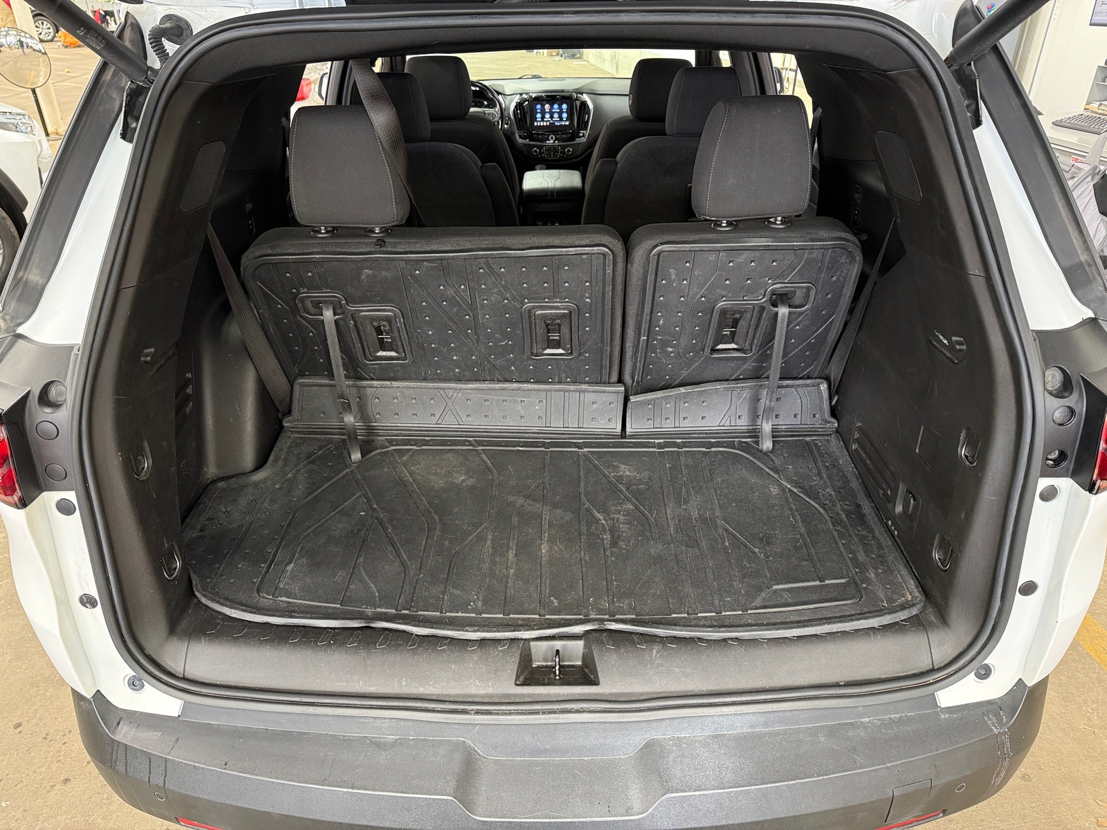 Thumbnail: 2022 Chevrolet Traverse - 7