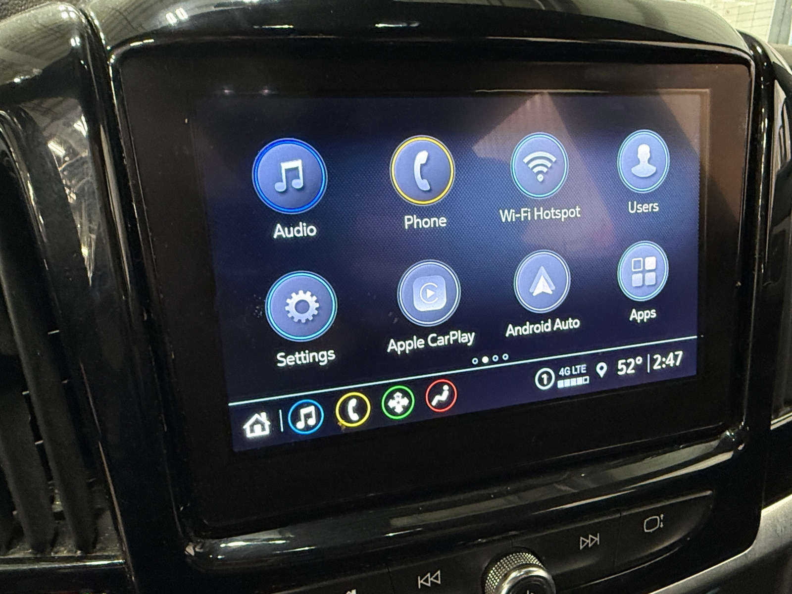 Thumbnail: 2022 Chevrolet Traverse - 4