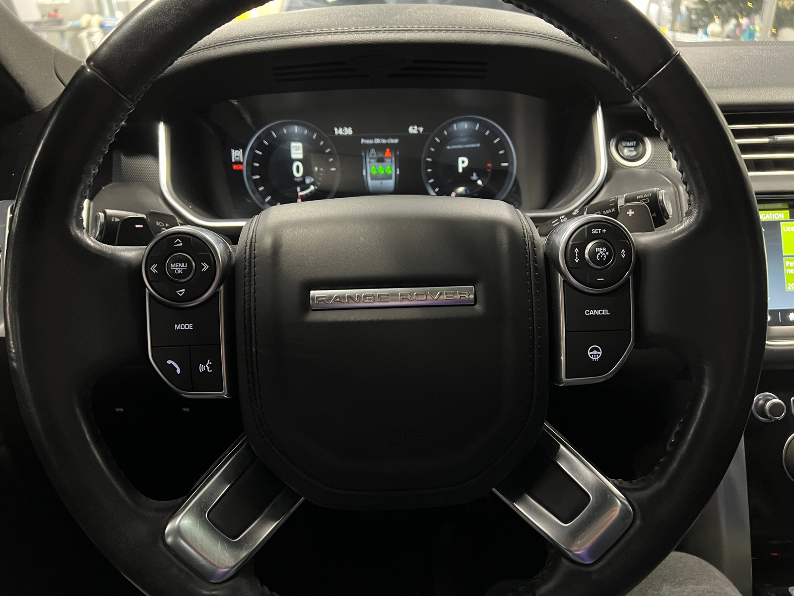 Thumbnail: 2017 Land Rover Range Rover - 4