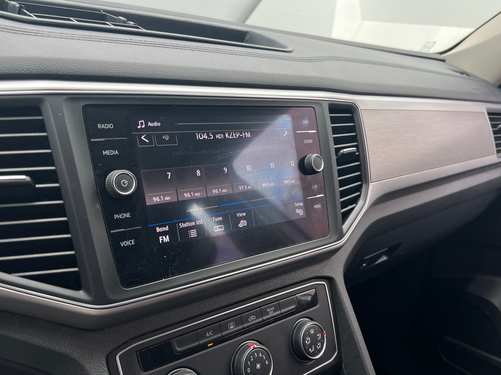 Thumbnail: 2018 Volkswagen Atlas - 4