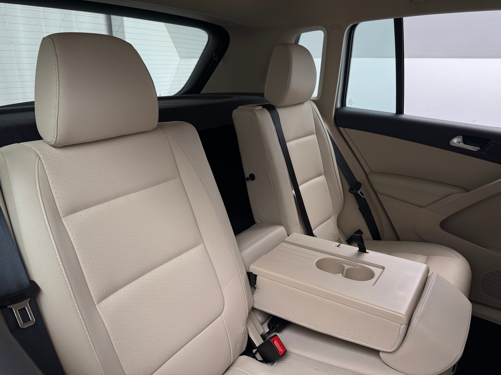 Thumbnail: 2017 Volkswagen Tiguan - 5