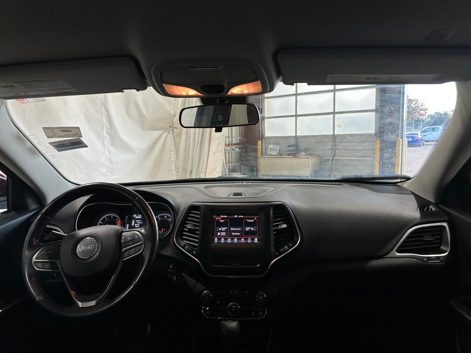 Thumbnail: 2020 Jeep Cherokee - 3