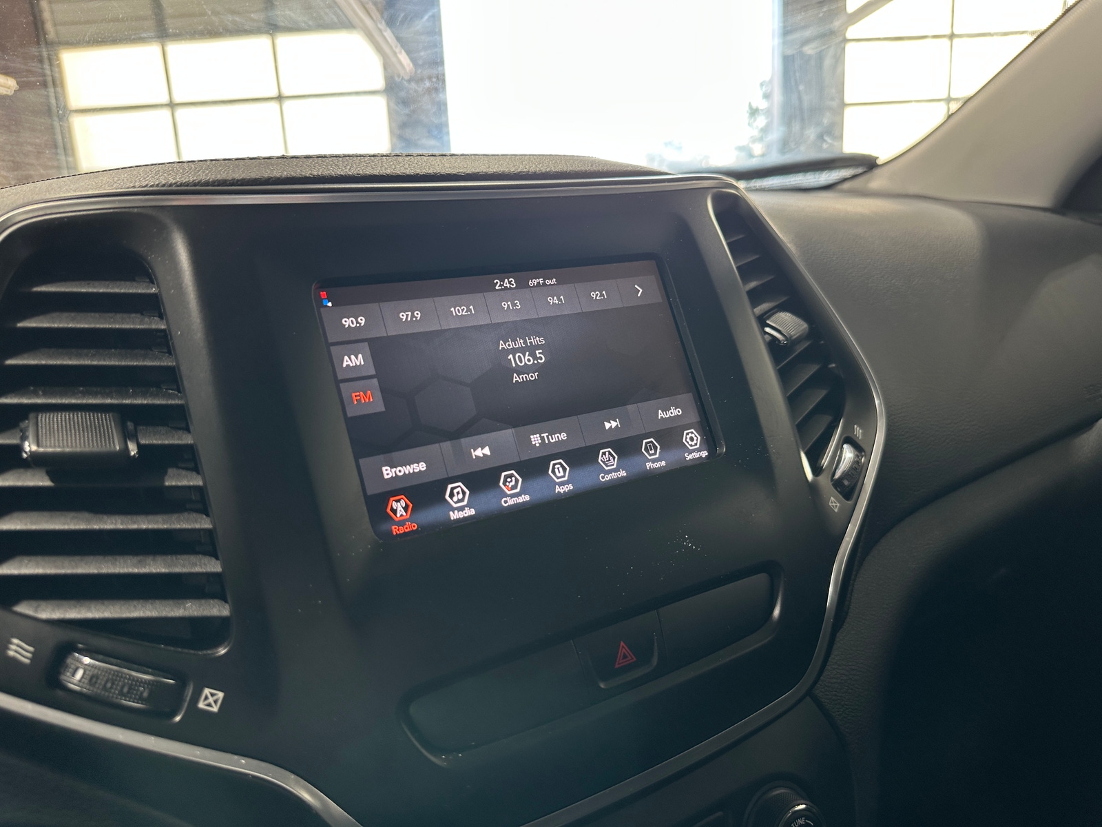 Thumbnail: 2020 Jeep Cherokee - 4