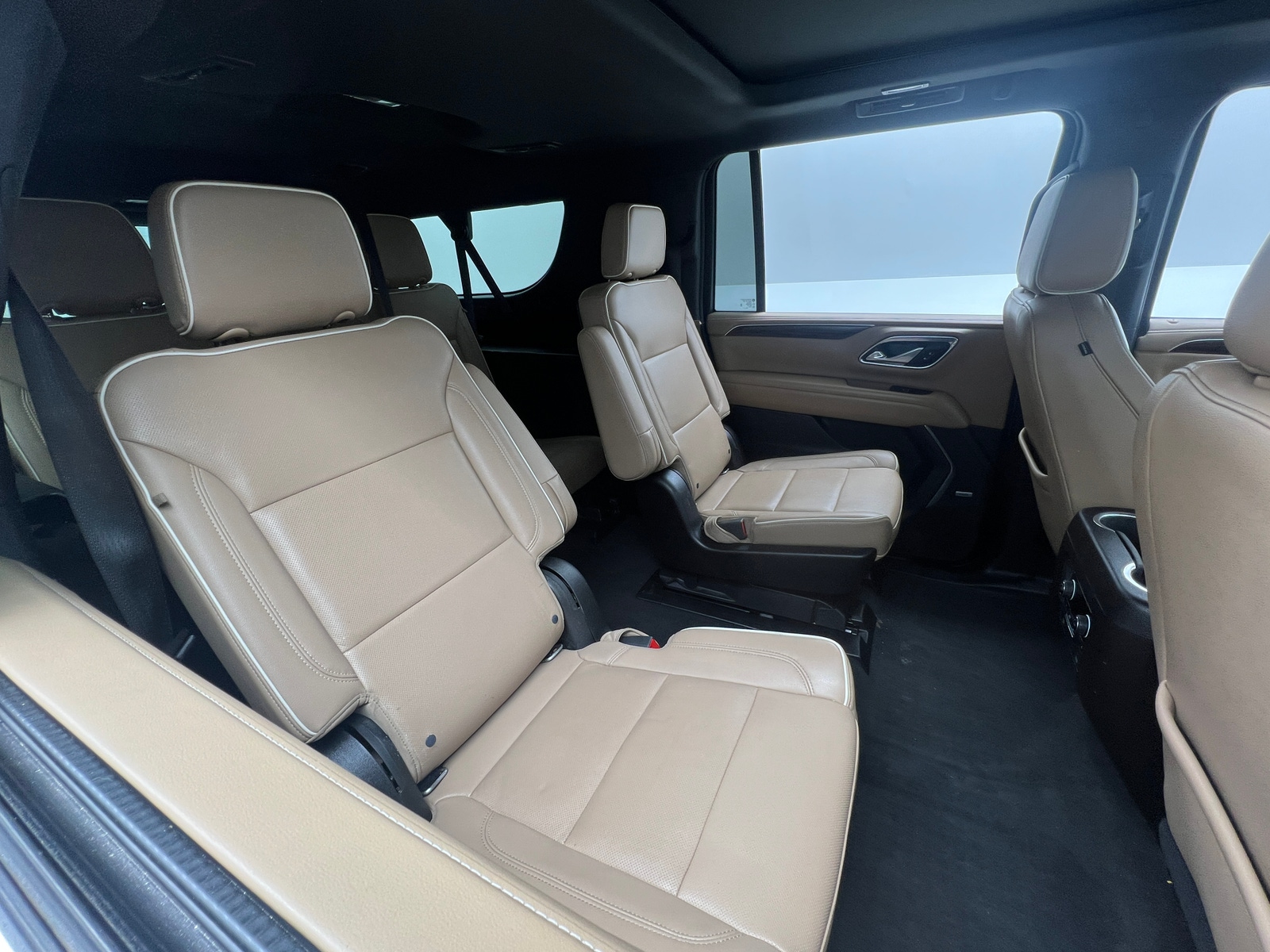 Thumbnail: 2021 Chevrolet Suburban - 5