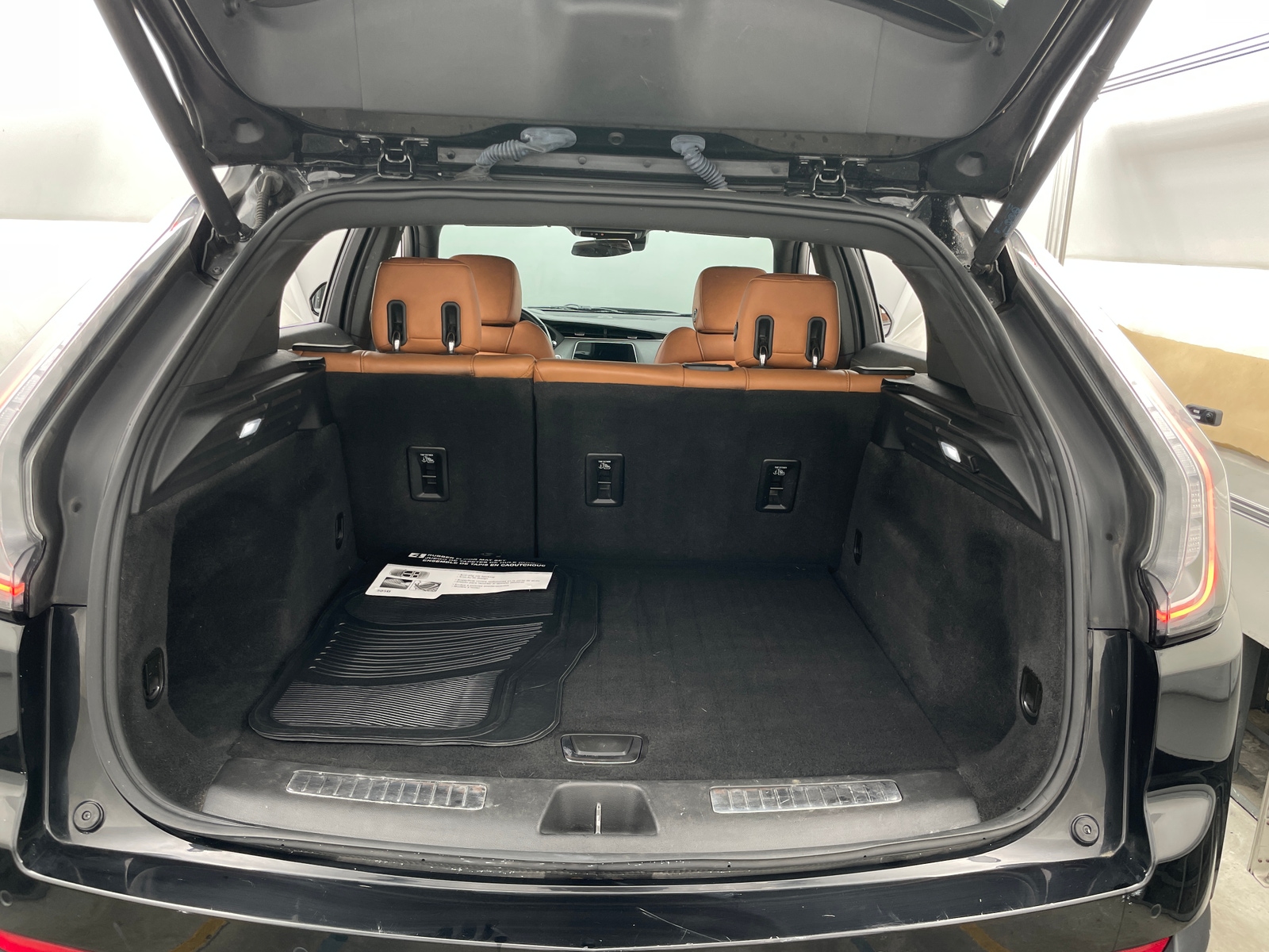 Thumbnail: 2020 Cadillac XT4 - 6