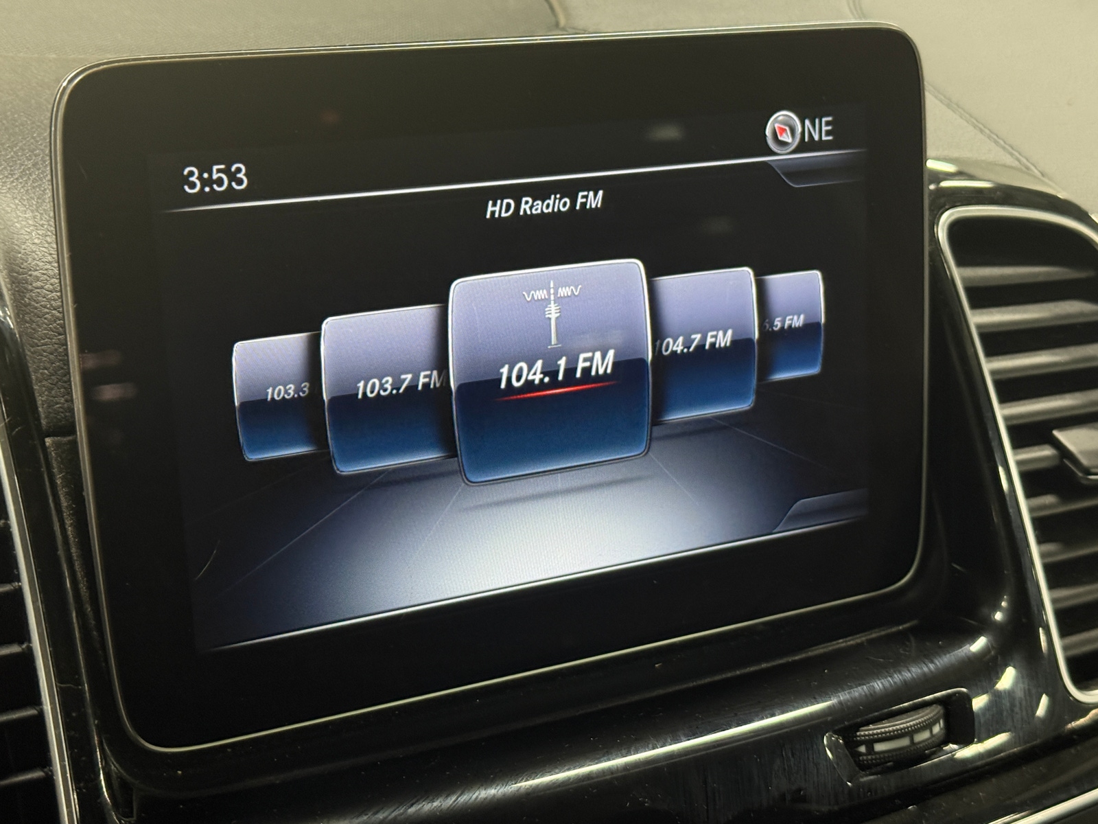 Thumbnail: 2018 Mercedes-Benz GLS - 3