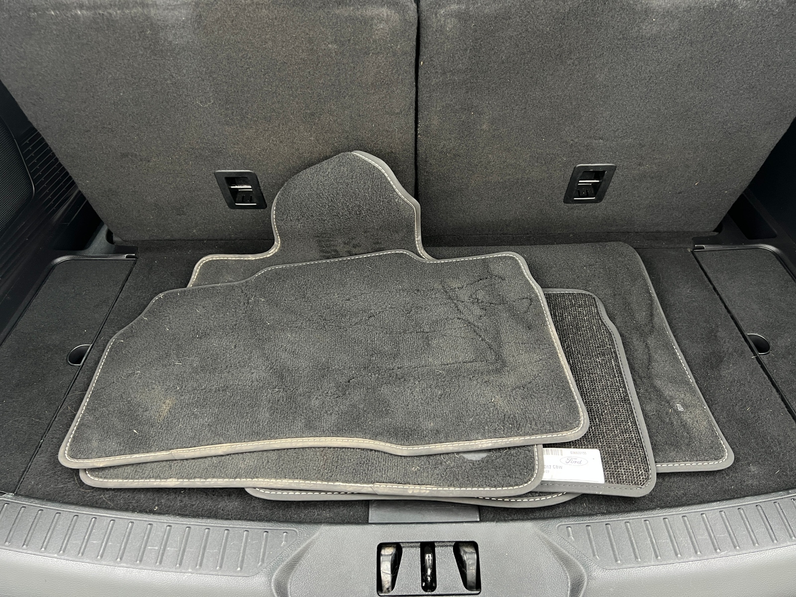 Thumbnail: 2021 Ford Explorer - 6