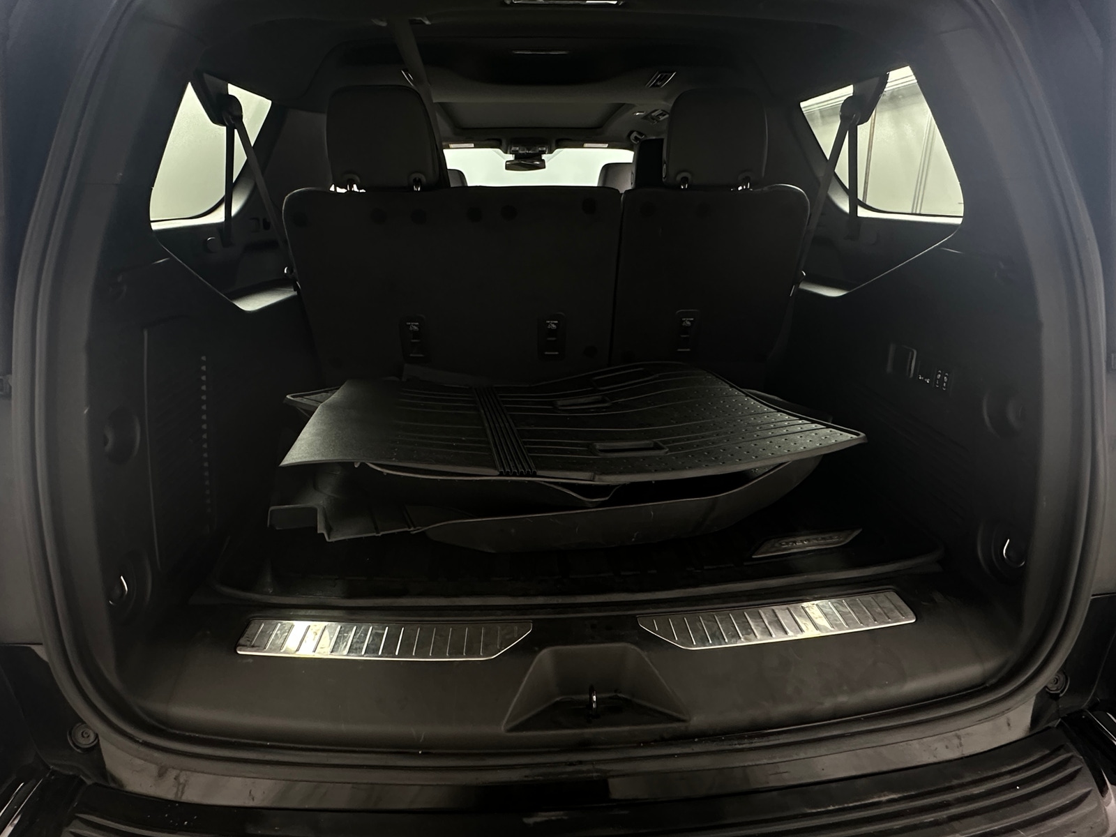 Thumbnail: 2023 Chevrolet Suburban - 6