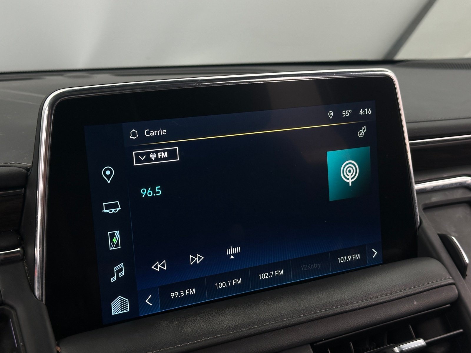 Thumbnail: 2023 Chevrolet Suburban - 3