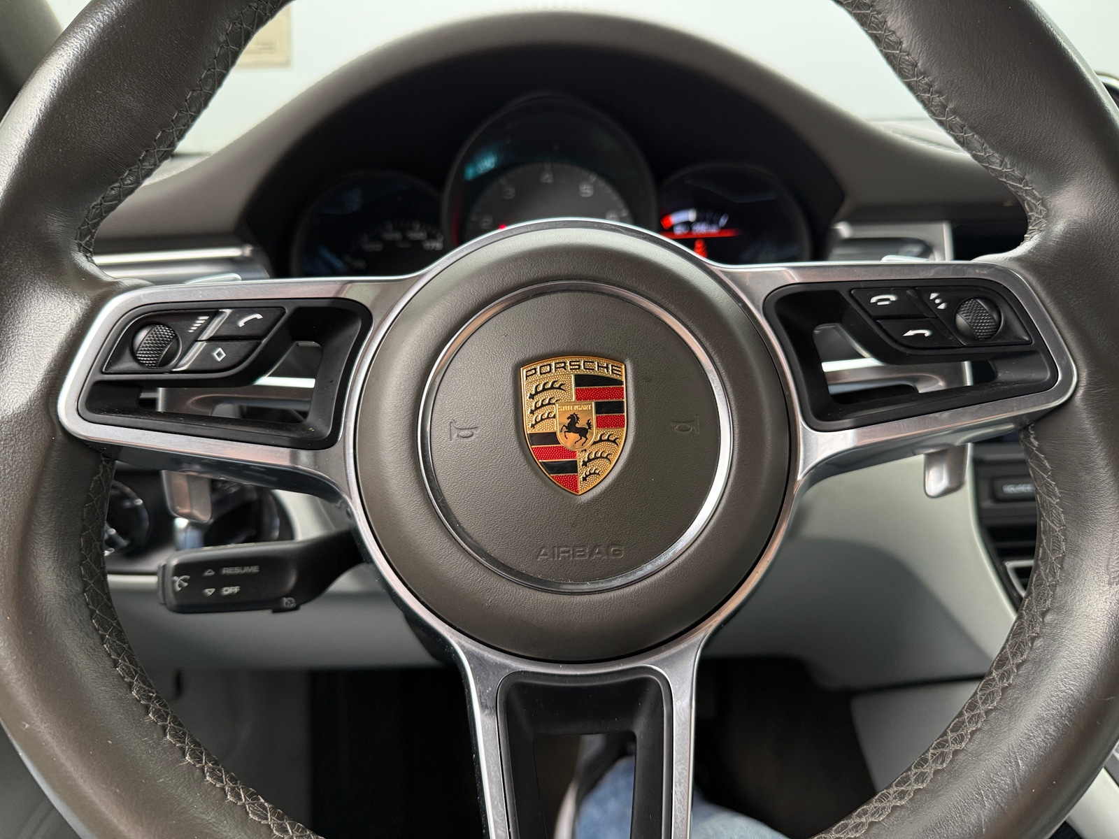 Thumbnail: 2020 Porsche Macan - 4