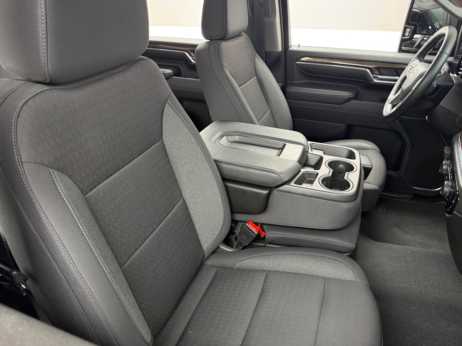 Thumbnail: 2024 Chevrolet Silverado 2500 - 2