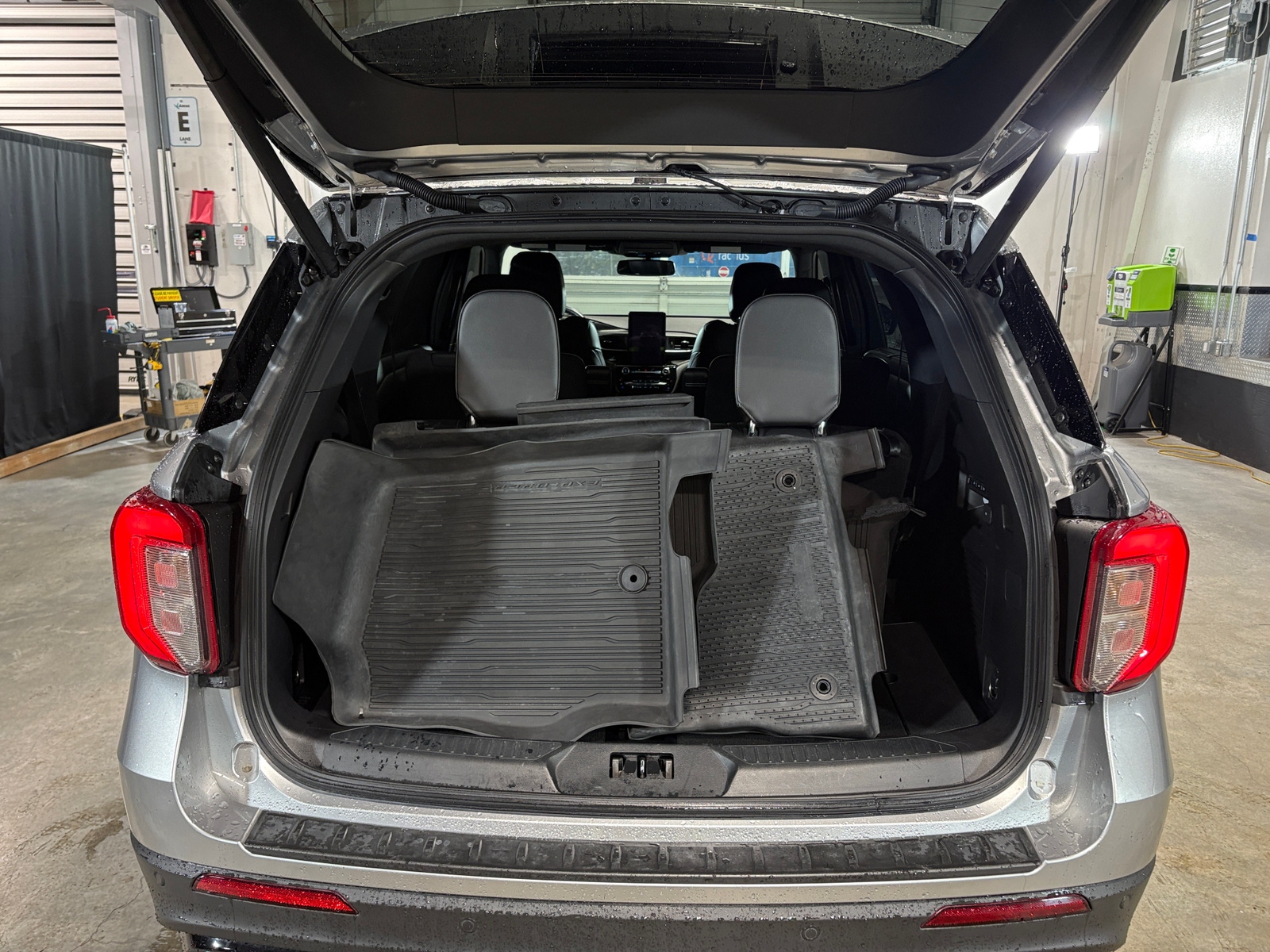 Thumbnail: 2021 Ford Explorer - 6