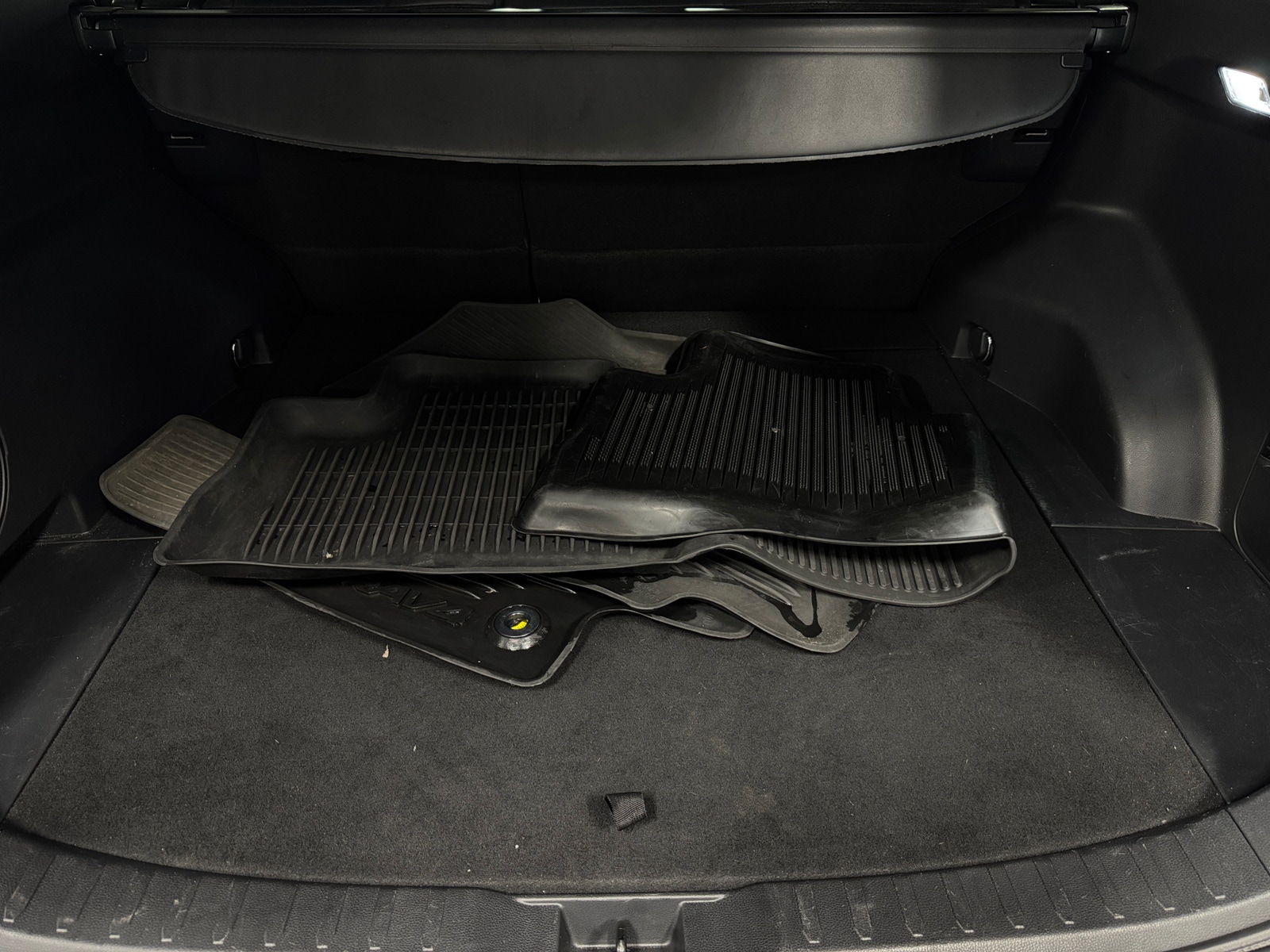 Thumbnail: 2021 Toyota RAV4 - 6