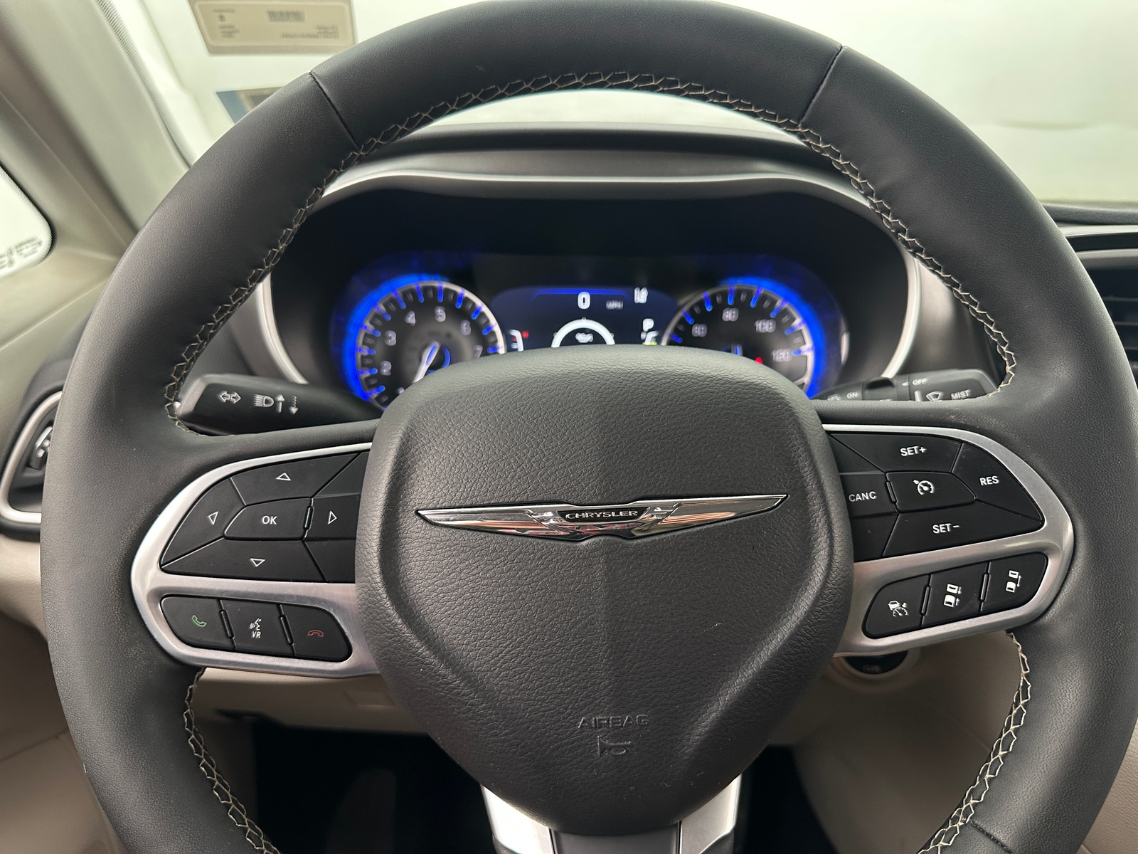 Thumbnail: 2024 Chrysler Pacifica - 4