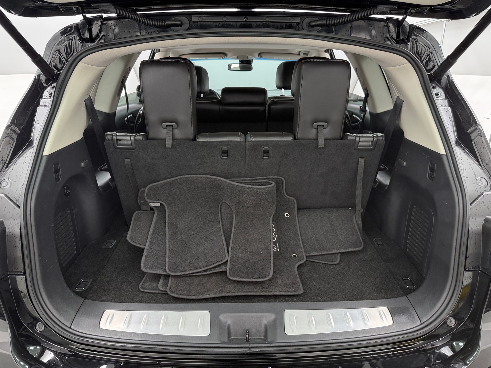 Thumbnail: 2016 INFINITI QX60 - 6