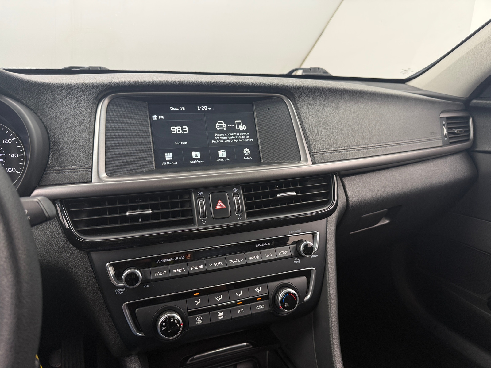 Thumbnail: 2018 Kia Optima - 4