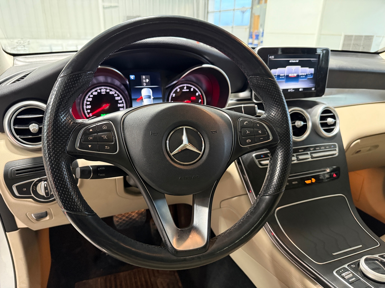 Thumbnail: 2018 Mercedes-Benz GLC - 4