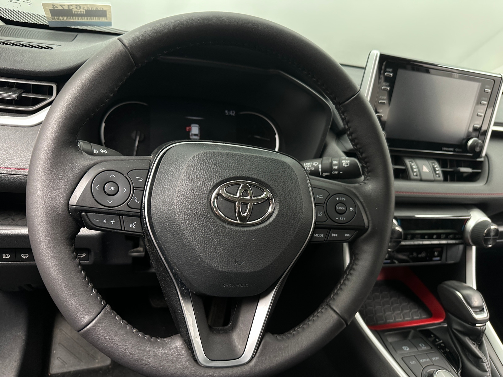 Thumbnail: 2021 Toyota RAV4 - 4