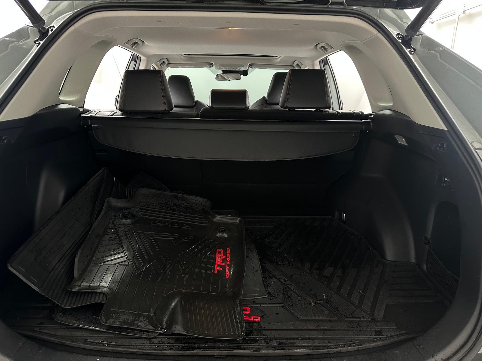 Thumbnail: 2021 Toyota RAV4 - 6