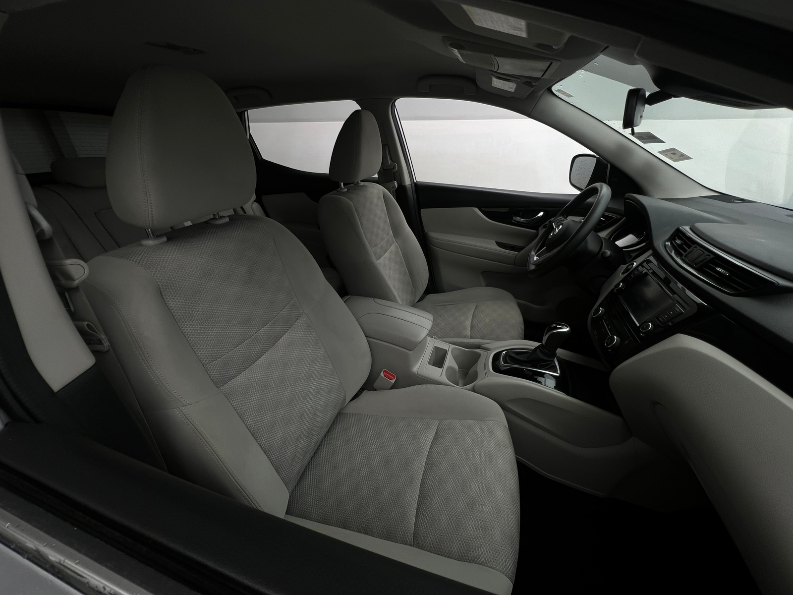 Thumbnail: 2020 Nissan Rogue Sport - 2