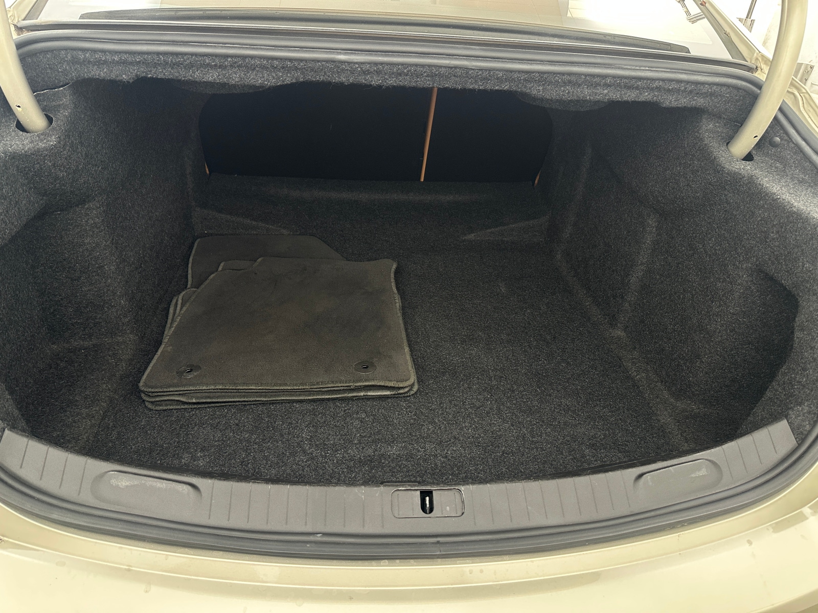 Thumbnail: 2014 Chevrolet Impala - 6