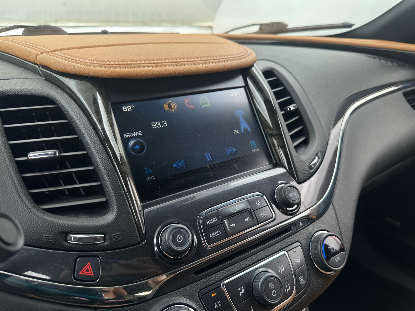 Thumbnail: 2014 Chevrolet Impala - 3