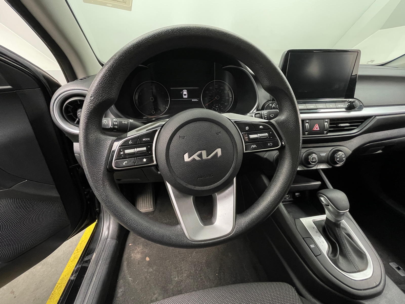 Thumbnail: 2023 Kia Forte - 5