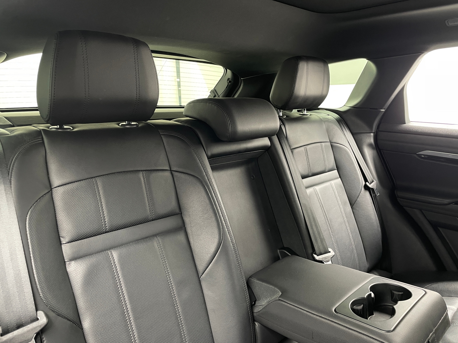 Thumbnail: 2020 Land Rover Range Rover Evoque - 5