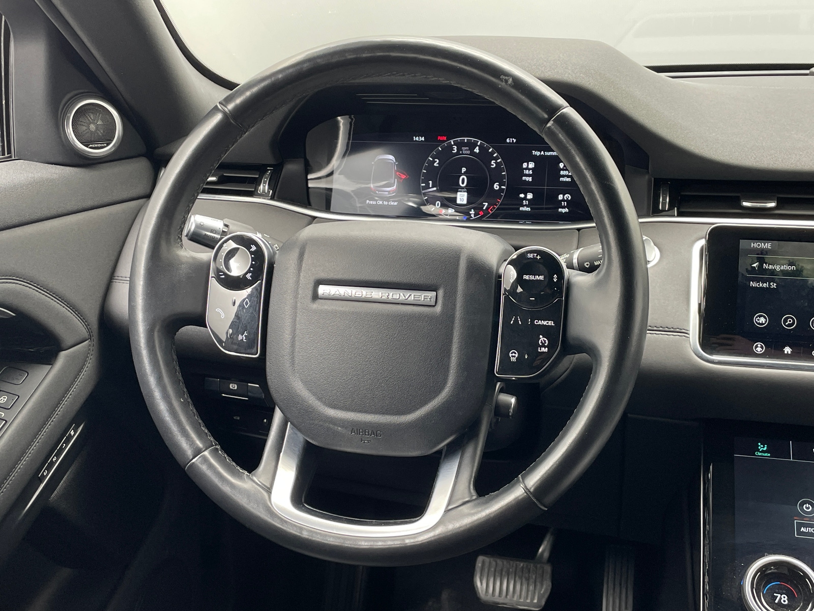 Thumbnail: 2020 Land Rover Range Rover Evoque - 4