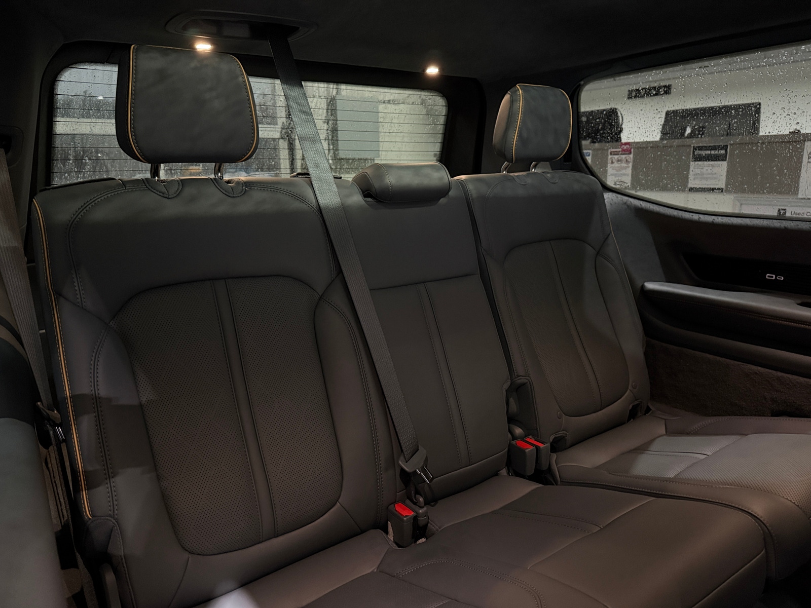 Thumbnail: 2022 Jeep Grand Wagoneer - 5