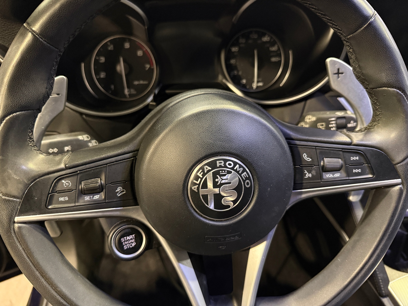 Thumbnail: 2018 Alfa Romeo Stelvio - 4