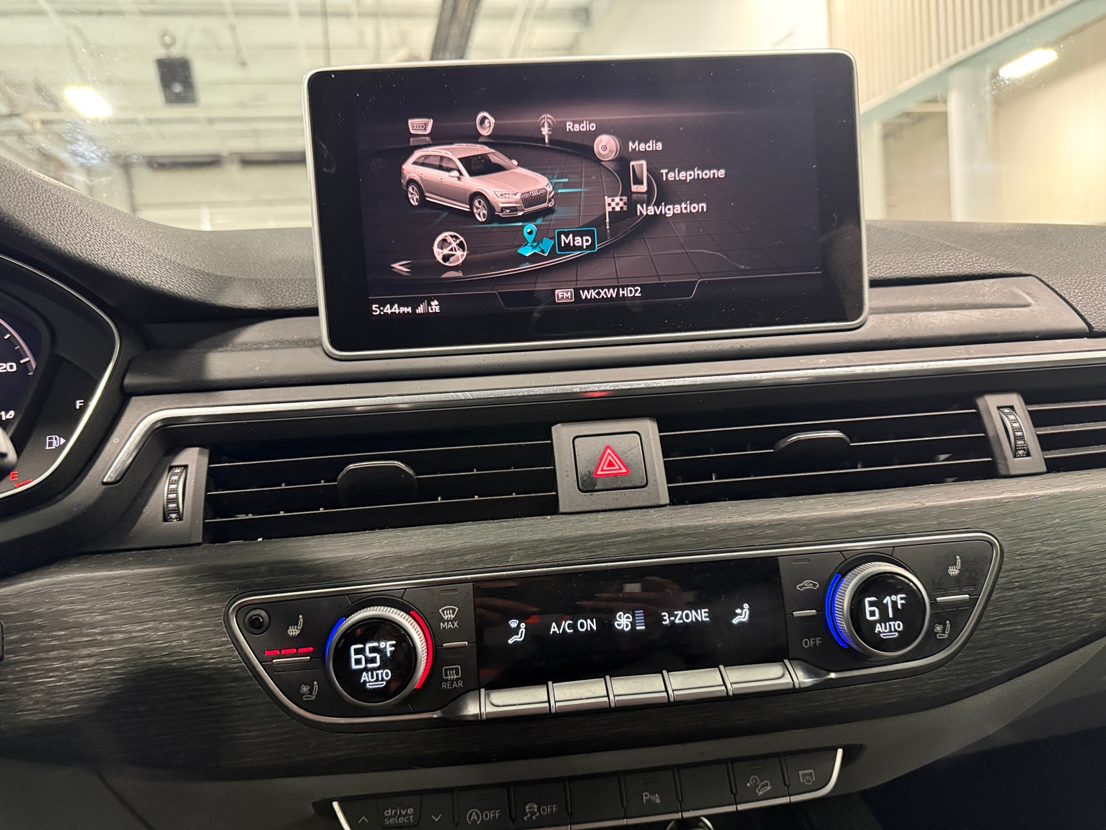 Thumbnail: 2019 Audi A4 - 3