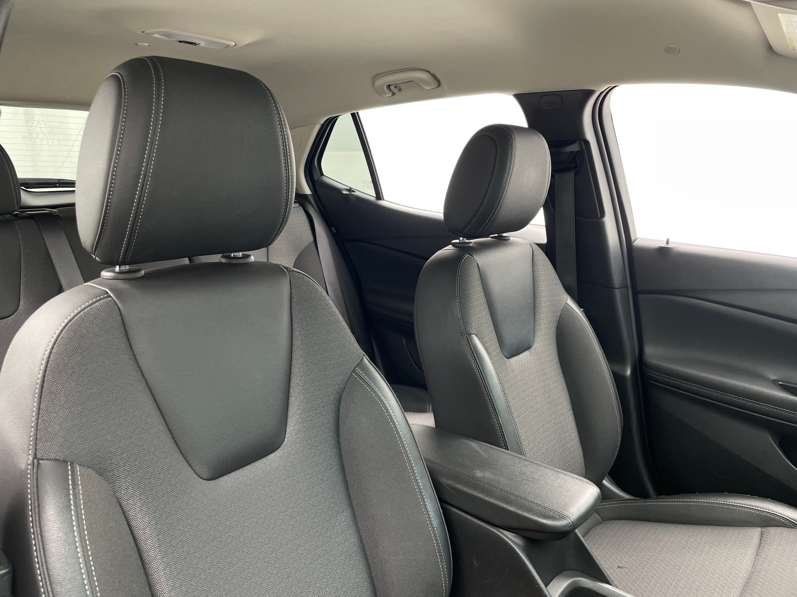 Thumbnail: 2025 Buick Encore GX - 2