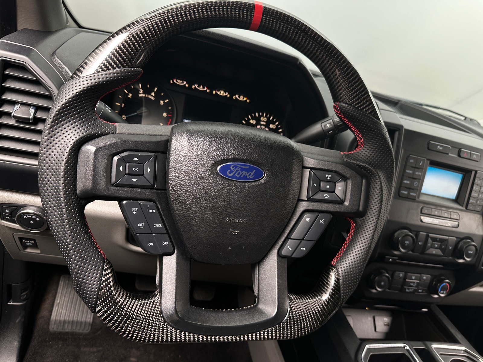 Thumbnail: 2016 Ford Econoline - 5